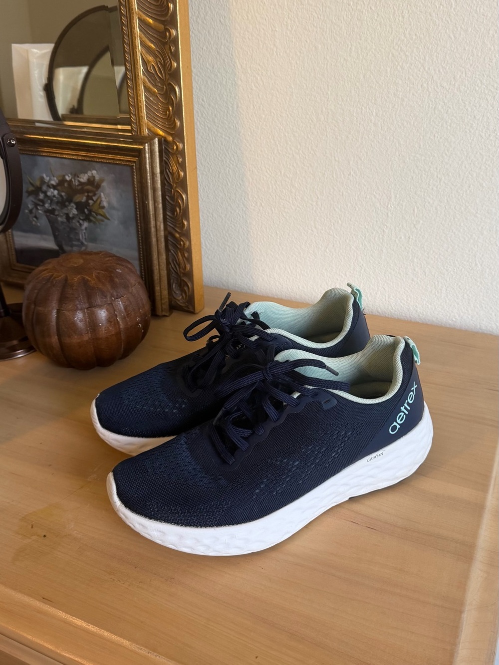 Aetrex Danika arch support sneaker
